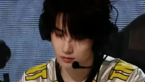 英雄联盟S13全球总决赛：FNC战胜LCK头号种子GEN，瑞士轮赛制下LEC赛区爆冷破局